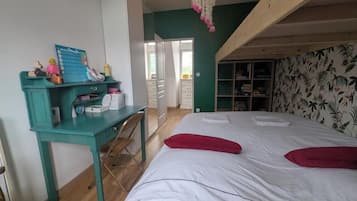 4 Schlafzimmer, Bügeleisen/Bügelbrett, Reisekinderbett, kostenloses WLAN