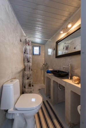 Bathroom - TWIN OVEN APARTMENT (messaria)