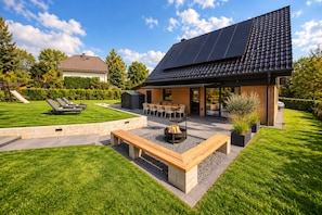 Outdoor dining - Vennchalet - Vacation Home for 8 People with a Sauna and Hot Tub (Monschau)