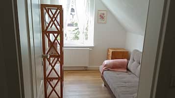 Fernseher, Kamin, Tischtennisplatte