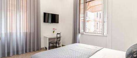 2 bedrooms, iron/ironing board, travel cot, WiFi