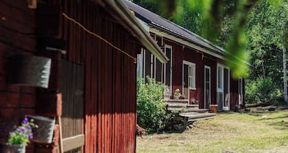 Yöveden Ateljeekoti