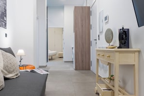 1 chambre, fer et planche à repasser, Wi-Fi, literie fournie