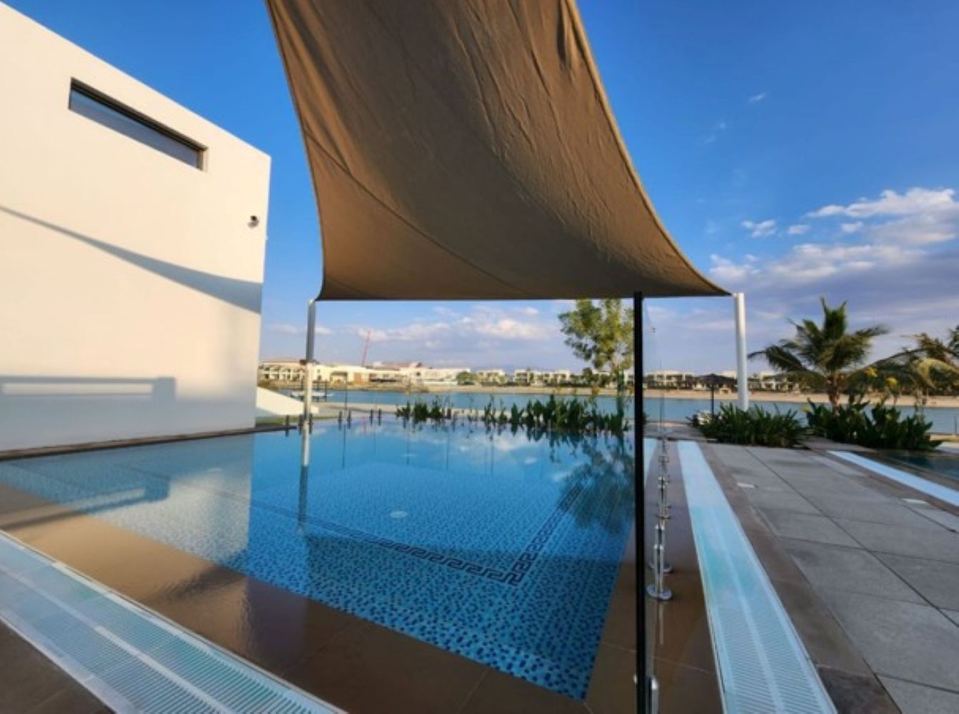 Utomhuspool