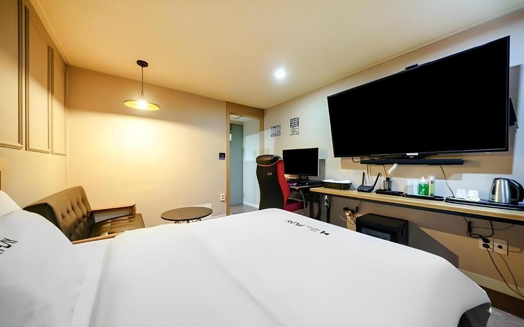 Superior Double Room | Desk, WiFi (free)