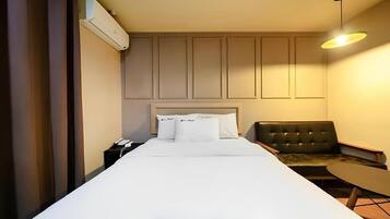 Superior Double Room | Desk, WiFi (free)