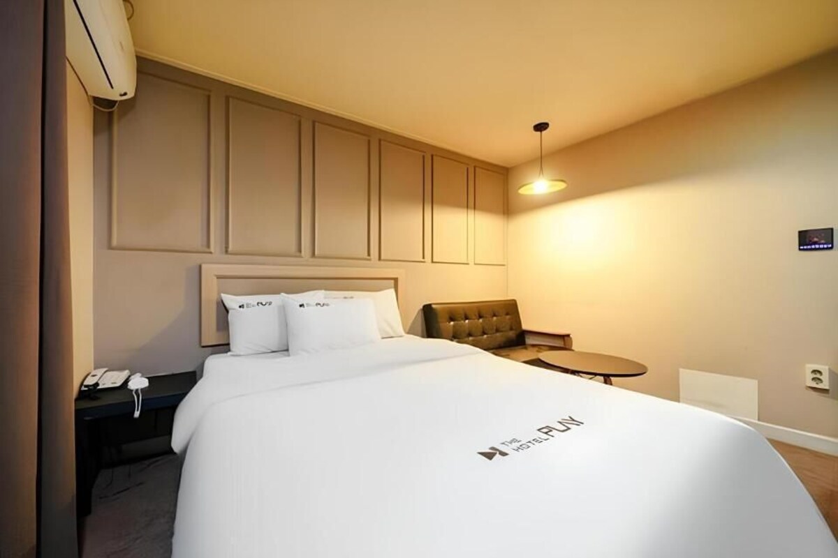 Superior Double Room | Desk, WiFi (free)