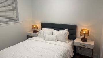 6 bedrooms, desk, WiFi (free), bed sheets