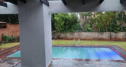 Cozy and Modern Apartment Rental in Akasia, Pretoria