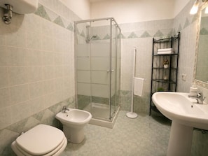 Bathroom - Vrbo Property (Siena)
