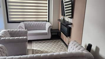 House, 3 Bedrooms | Living room