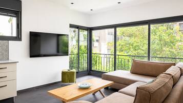 Apartment, Garden View | Living area