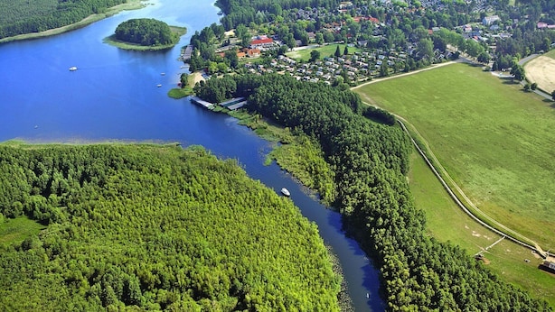 House | Aerial view - Praktischer Doppelbungalow mit Terrasse im Ferienpark Mirow (Mirow)