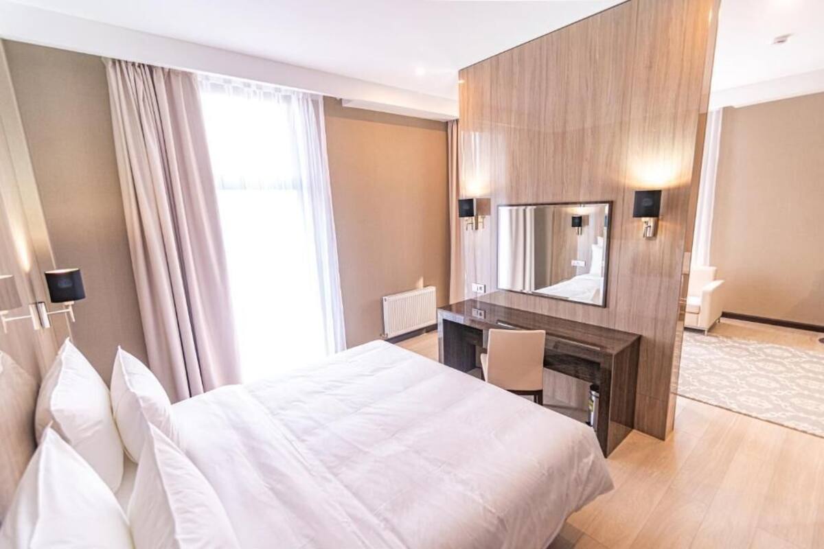 Luxury Suite, City View | In-room safe, iron/ironing board (on request), WiFi (free)