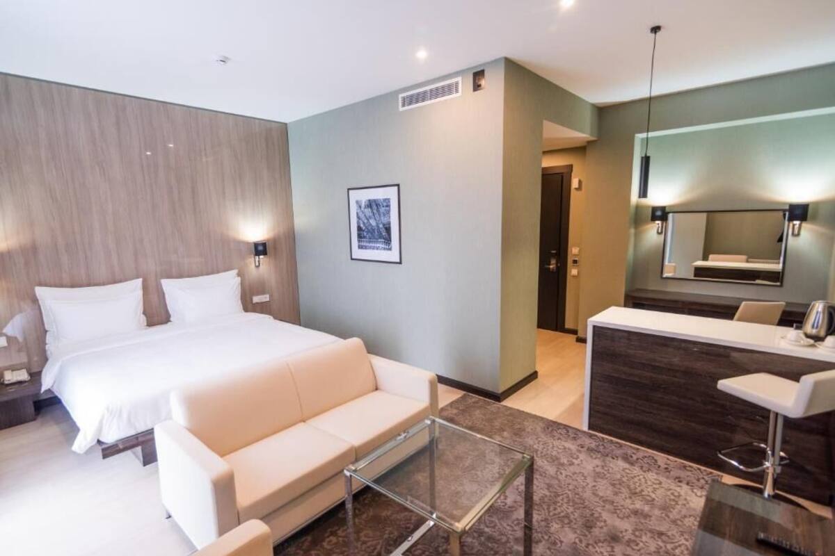 Deluxe Double Room, City View | In-room safe, iron/ironing board (on request), WiFi (free)