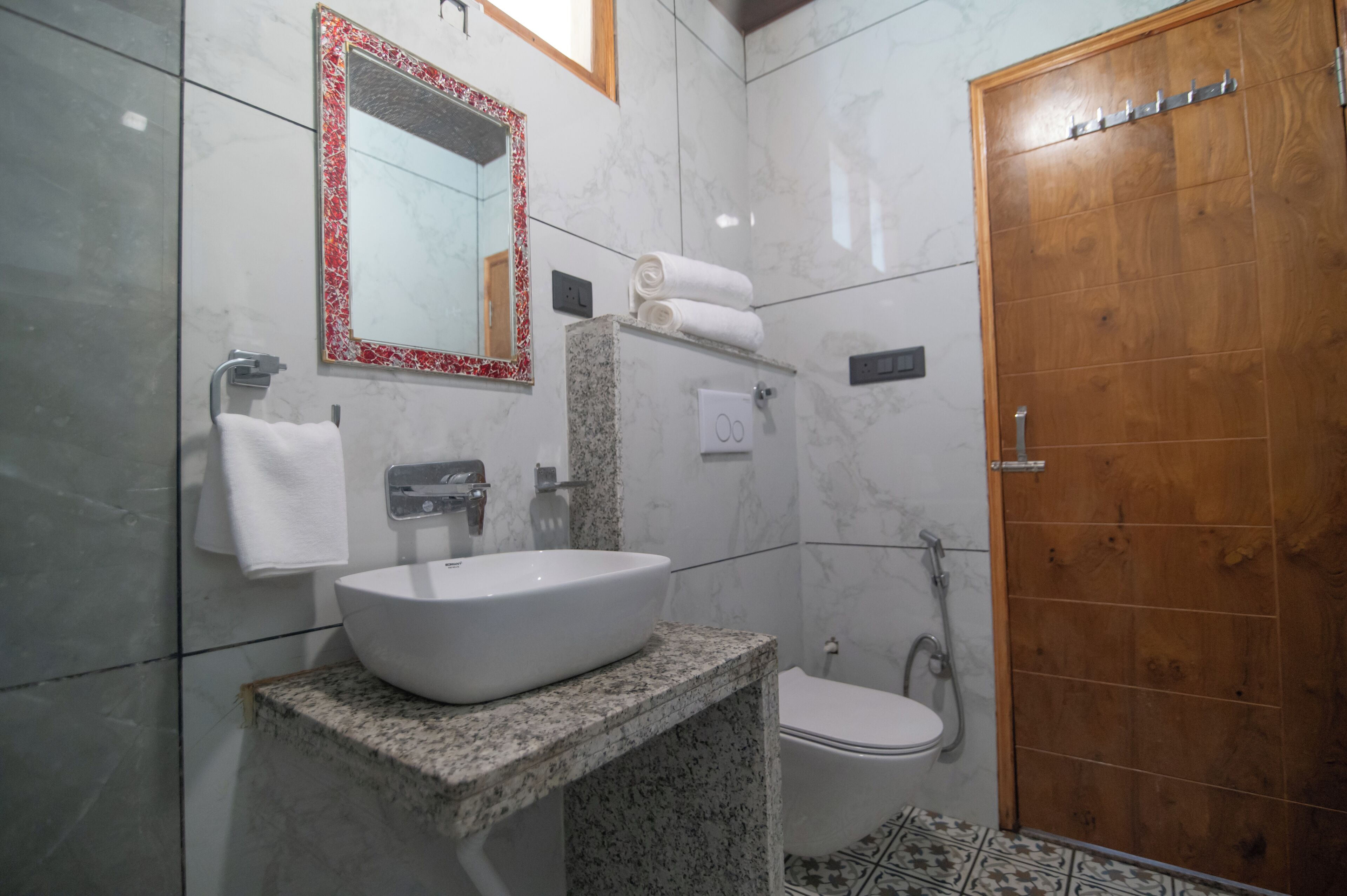 Artículos de higiene personal gratuitos, toallas, jabón y champú