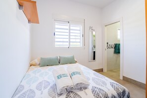 3 bedrooms, iron/ironing board, WiFi (free), bed sheets - Cubo's Maipa Rural House / Private pool / BBQ / Free Wi-Fi (Loja)