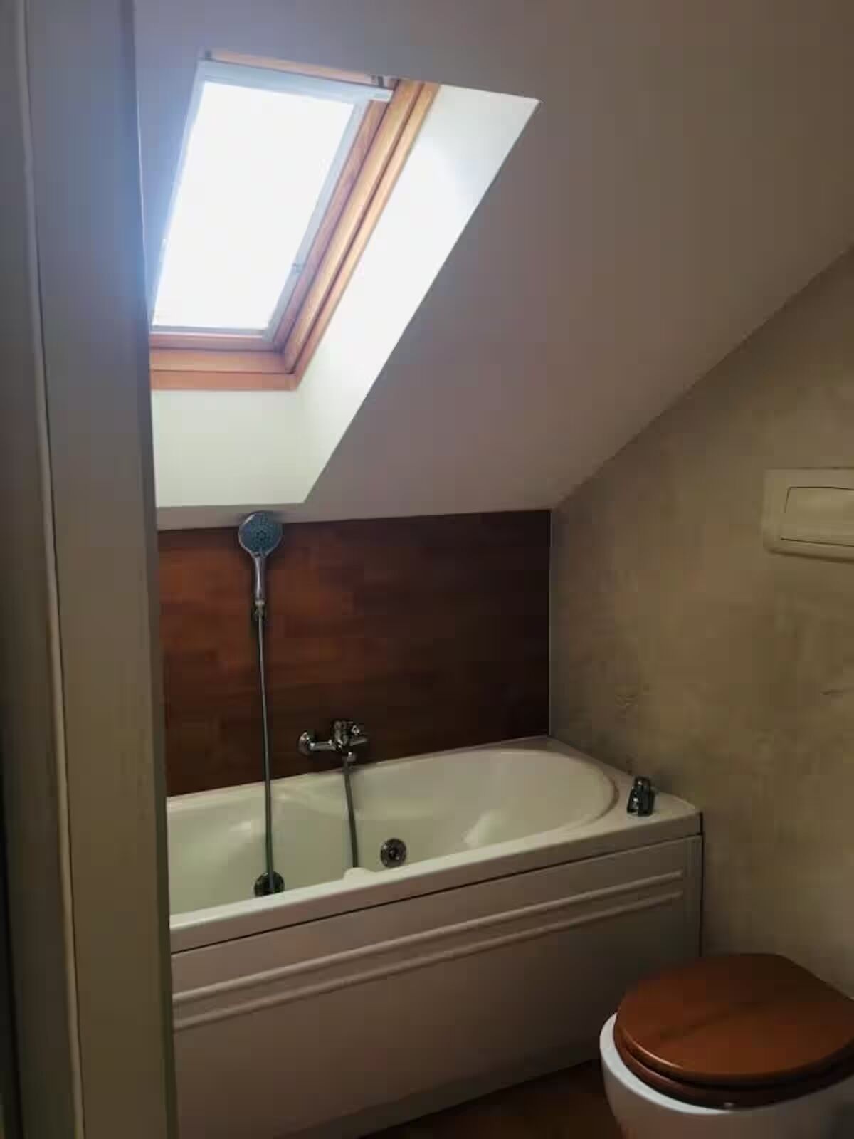 Doccia, asciugacapelli, bidet, asciugamani