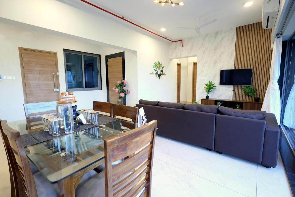 Apartamento, balcón, vistas a la ciudad | Restauración