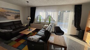 Living area - Quietly situated, yet right in the heart of it all. Fine sandy beach, horse farm / marina (Lubmin)