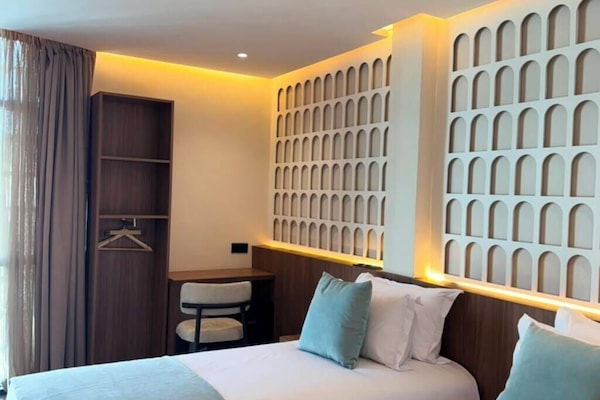 Standard Twin Room, Non Smoking | In-room safe, soundproofing, iron/ironing board (on request)