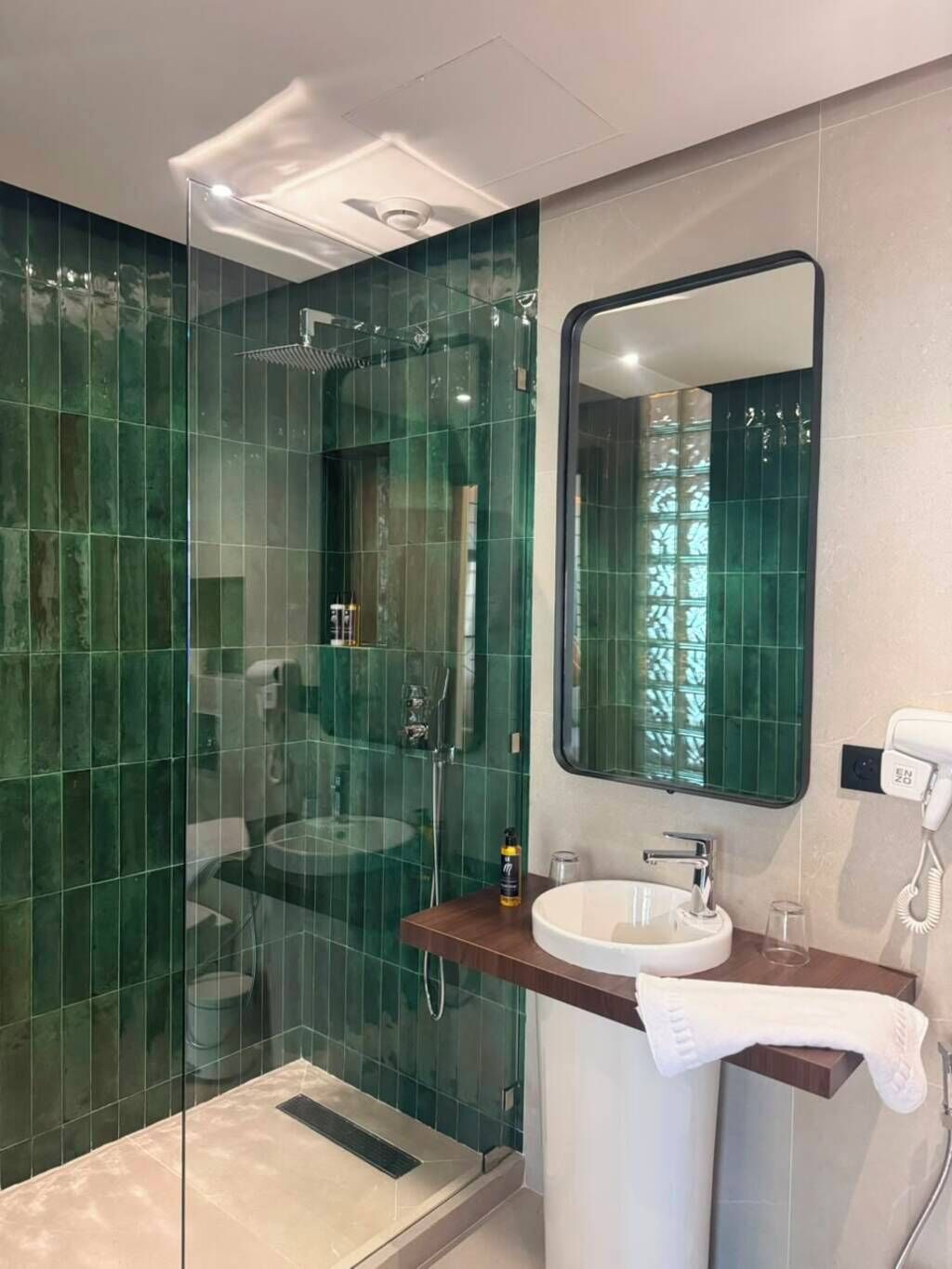 Standard Double Room | Bathroom | Shower, hair dryer, towels, soap