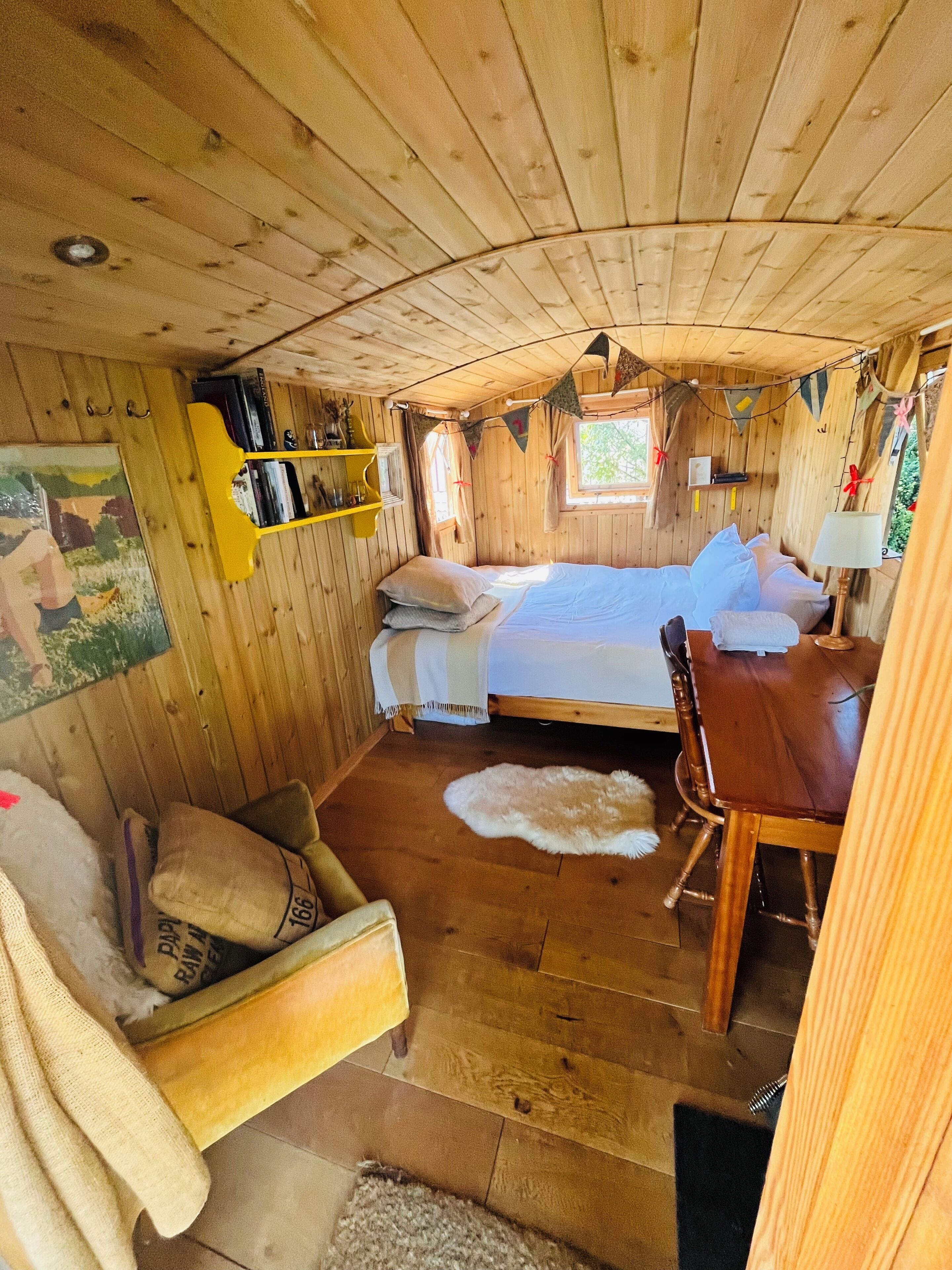 1 bedroom, iron/ironing board, Internet