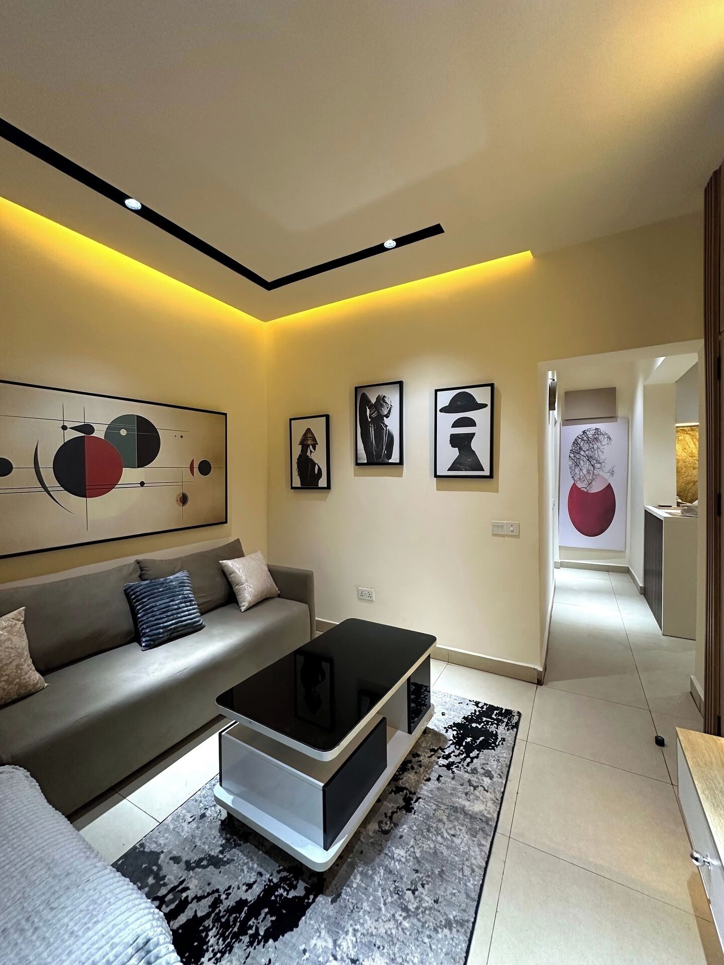 Apartamento económico, balcón, vistas a la ciudad | Zona de estar