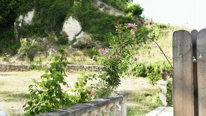 Unclassified image, 2 of 59, button - Unique stone retreat one hour from Paris (Neufchelles)