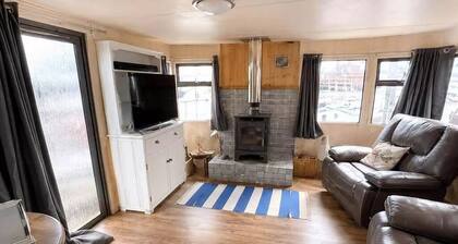 Riverside Escape - Newark on Trent