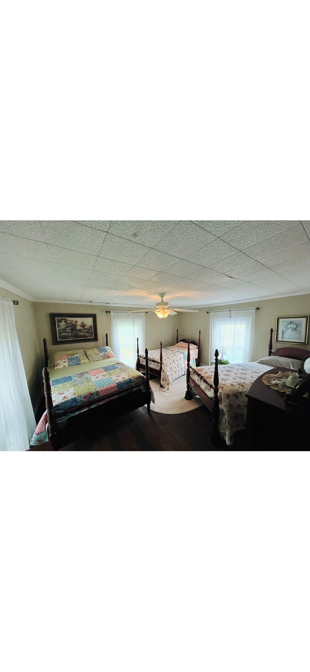 4 bedrooms, WiFi, bed sheets