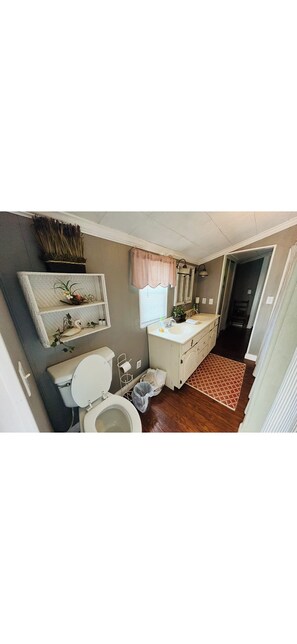 Bathroom - Farmhouse with a country Charm! (Treadway)