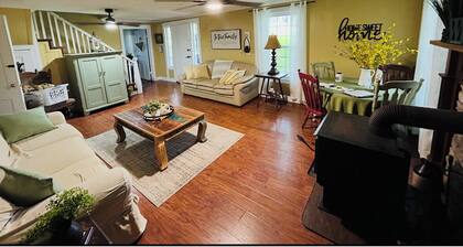 Farmhouse with a country Charm!