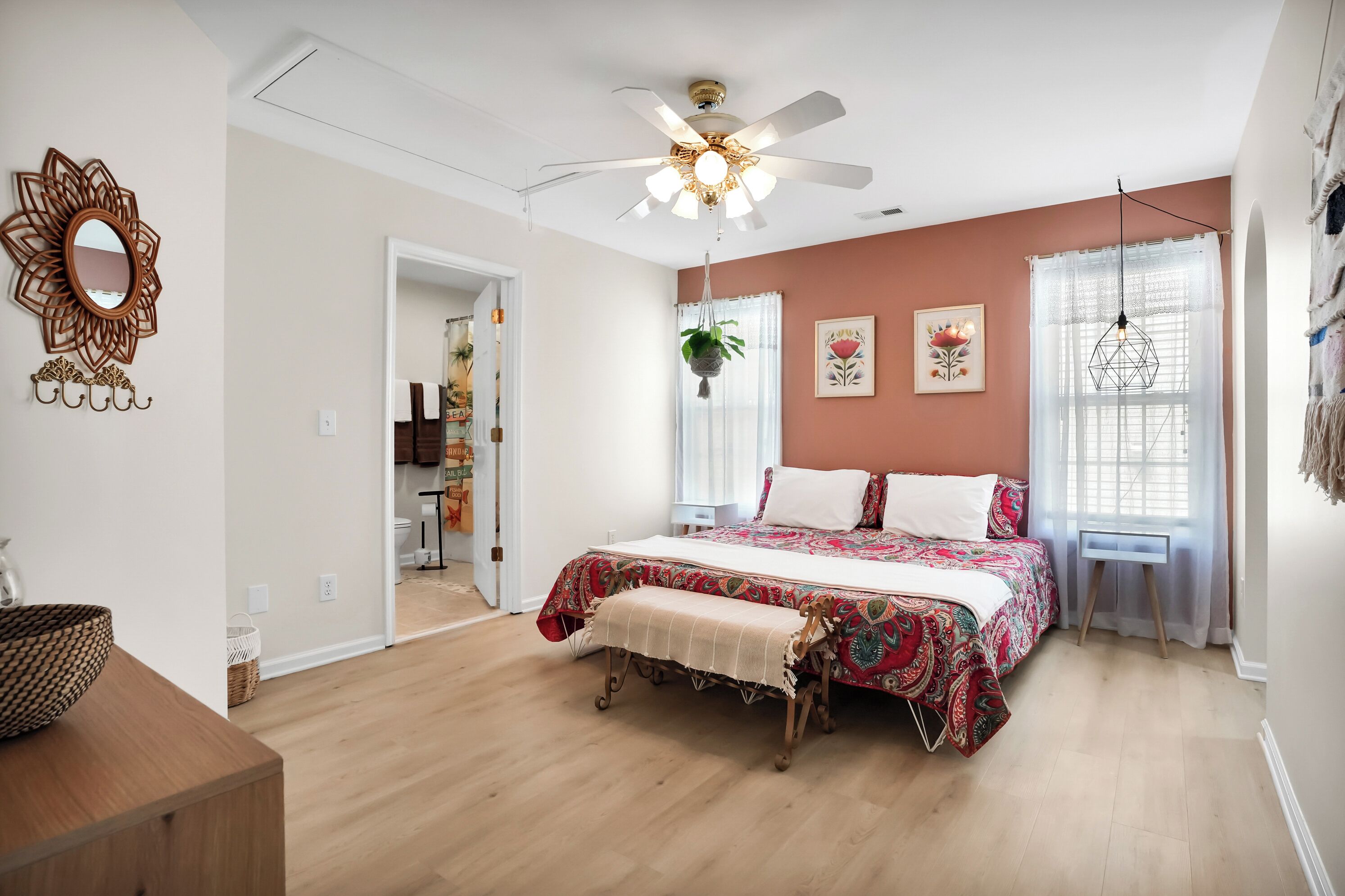 House (3 Bedrooms) | Interior