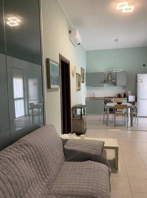 Unclassified image, 3 of 35, button - Seregno Apartment: La dolce vita (Seregno)