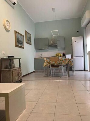 Unclassified image, 2 of 35, button - Seregno Apartment: La dolce vita (Seregno)