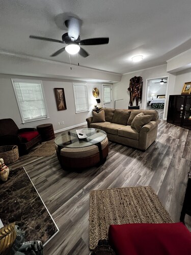 Spacious 1-bedroom apartment in brilliant Peachtree City