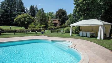 Piscina stagionale all'aperto