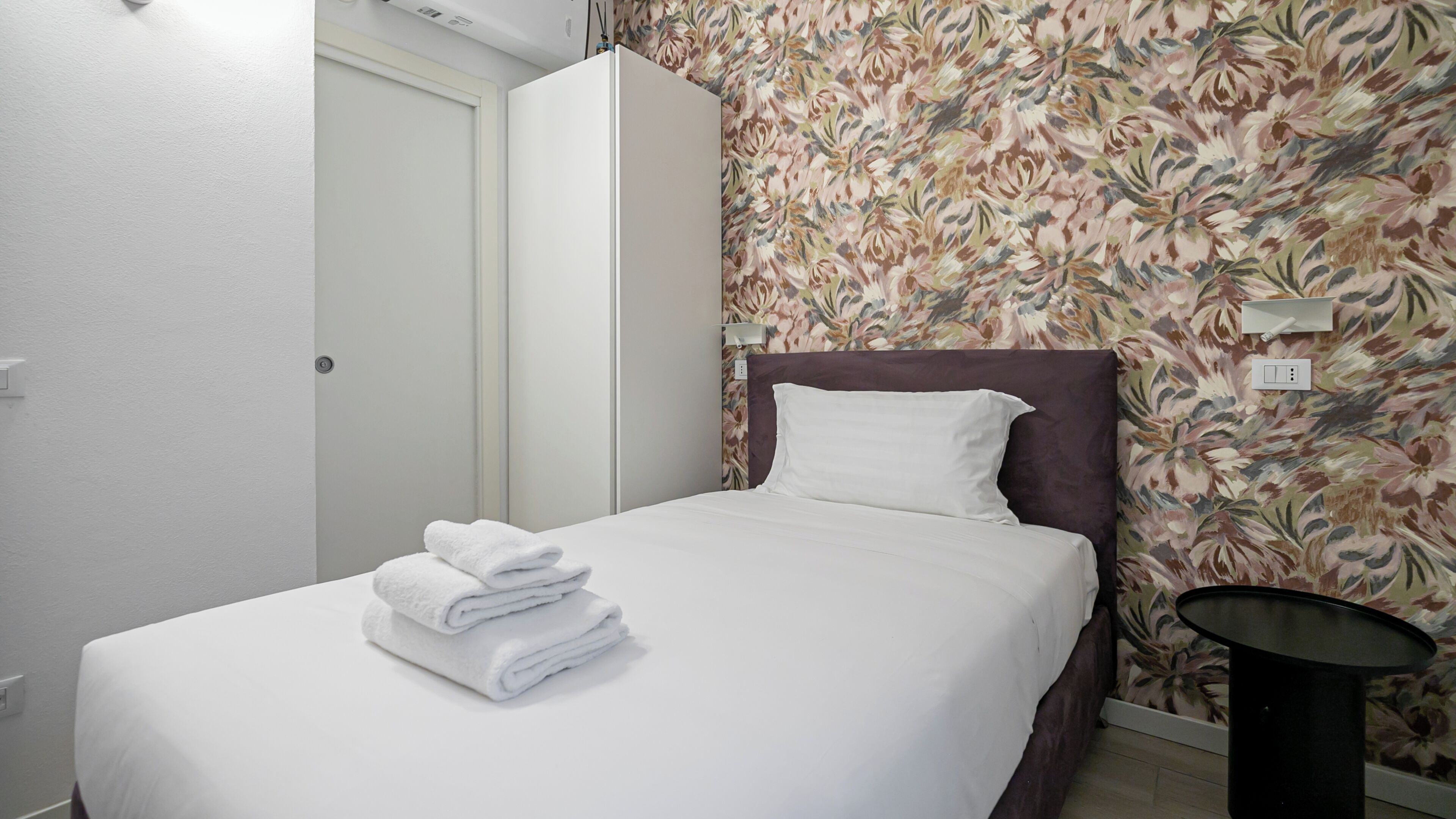 Apartment | Cots/infant beds, bed sheets