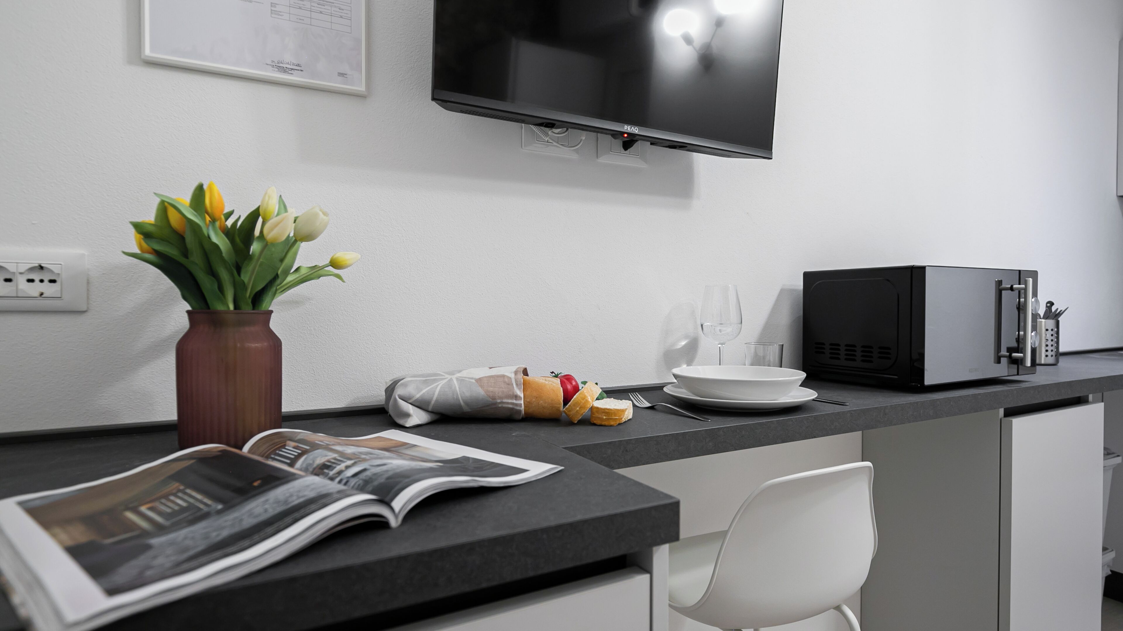 Apartment | Private kitchen | Electric kettle, highchair