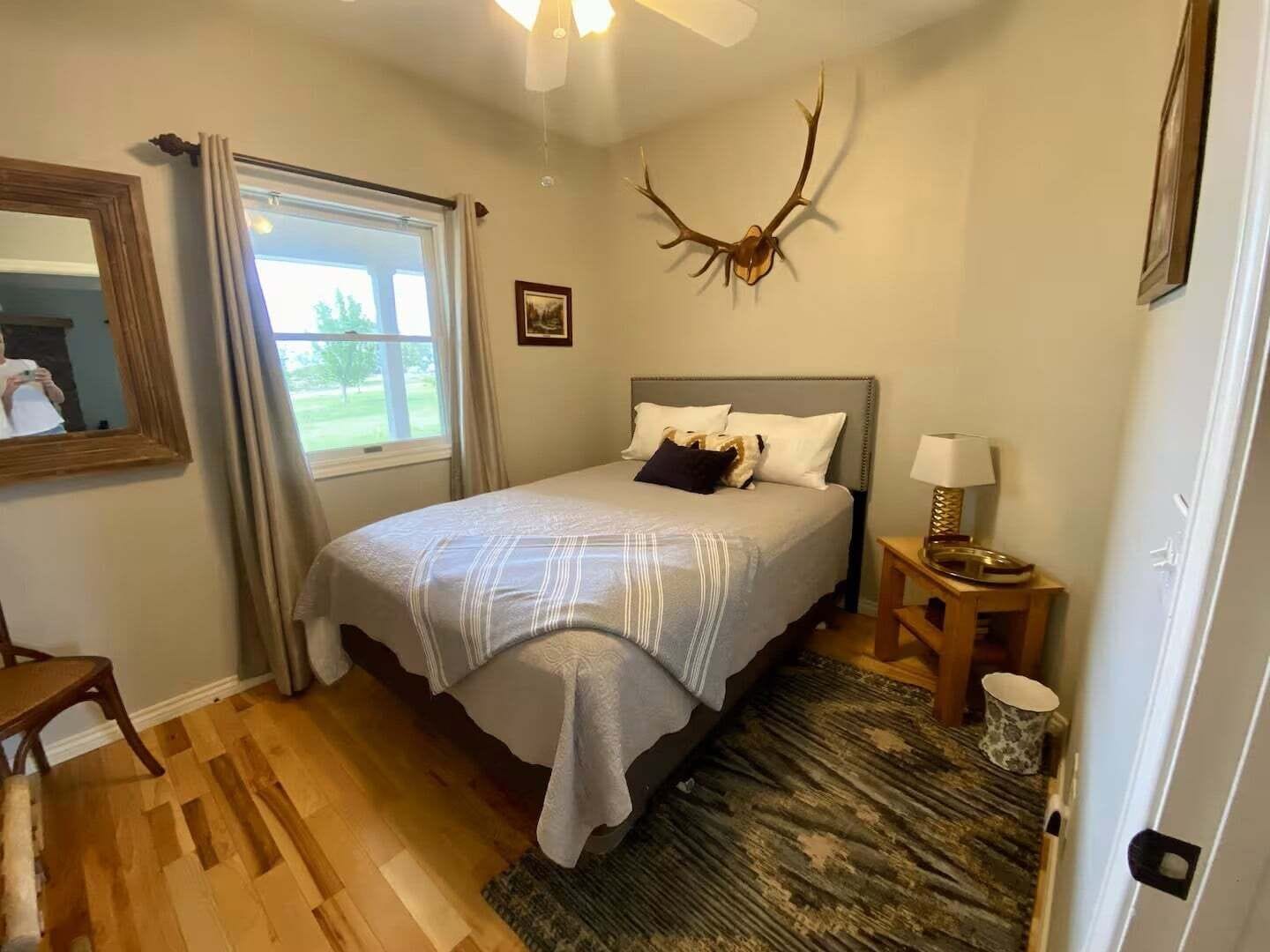 House, 4 Bedrooms | 4 bedrooms, laptop workspace, iron/ironing board, WiFi (free)