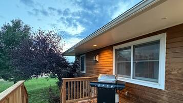 House, 4 Bedrooms | Terrace/patio