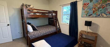 House, 4 Bedrooms