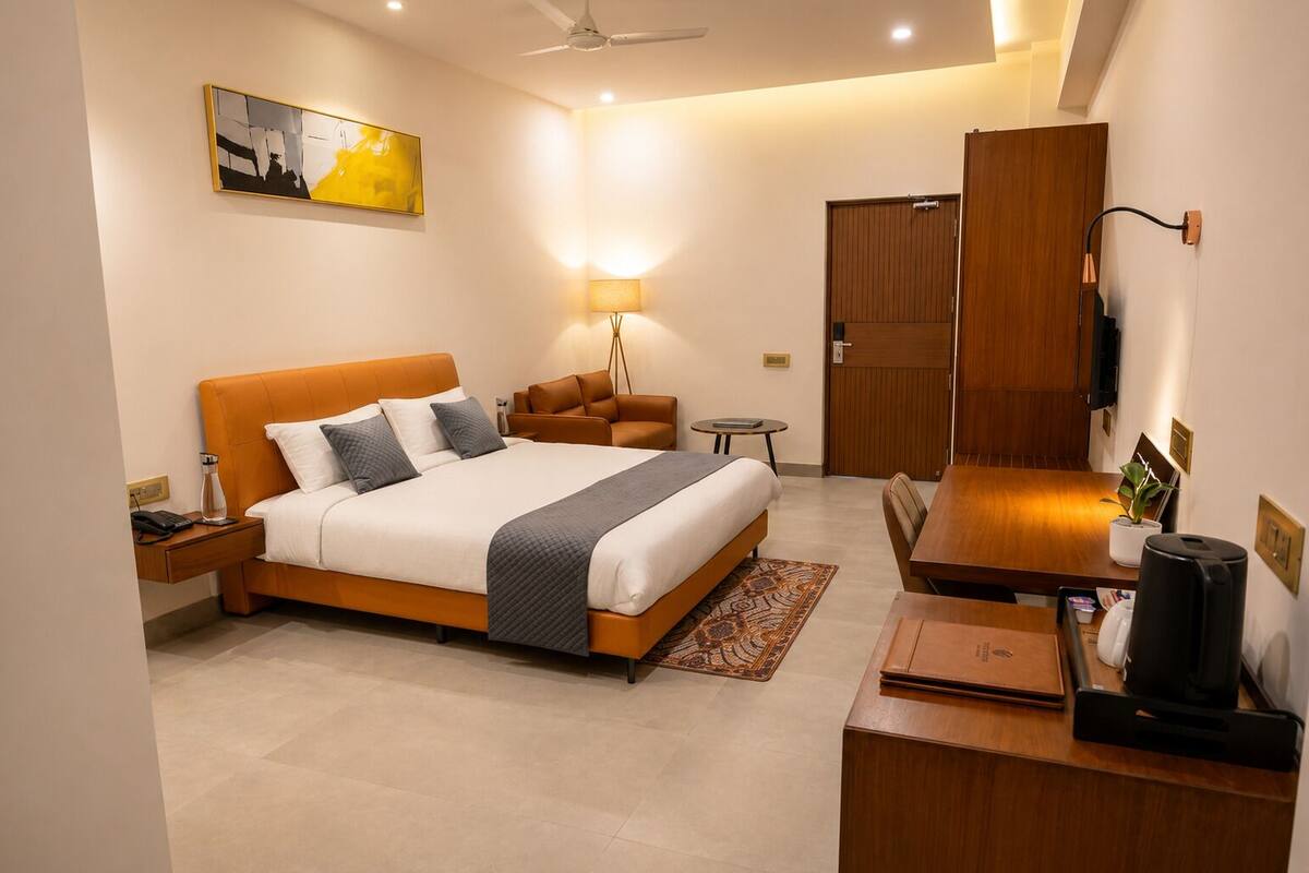 In-room safe, desk, laptop workspace, blackout drapes