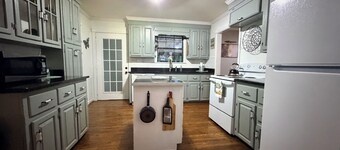 Relax & Unwind at This Beautiful 4-Bedroom Lake House Russellville