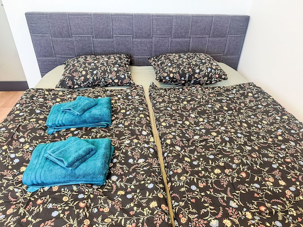3 bedrooms, WiFi (free)
