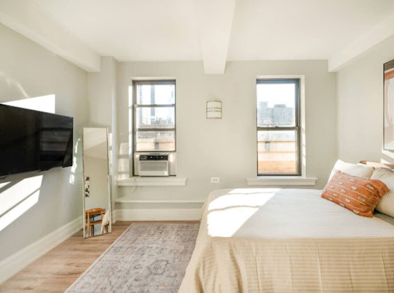 3 bedrooms, desk, iron/ironing board, WiFi