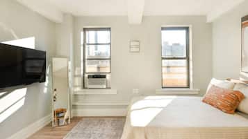 3 bedrooms, desk, iron/ironing board, WiFi