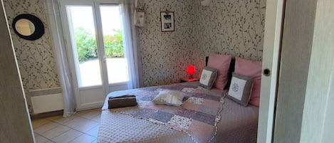 1 bedroom, internet, bed sheets