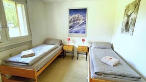 Internet, bed sheets - Matterhorn Alpine Lodge - Family and Sports (Täsch)